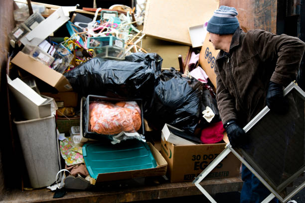 Best Yard Cleanup Services  in Cedarburg, WI